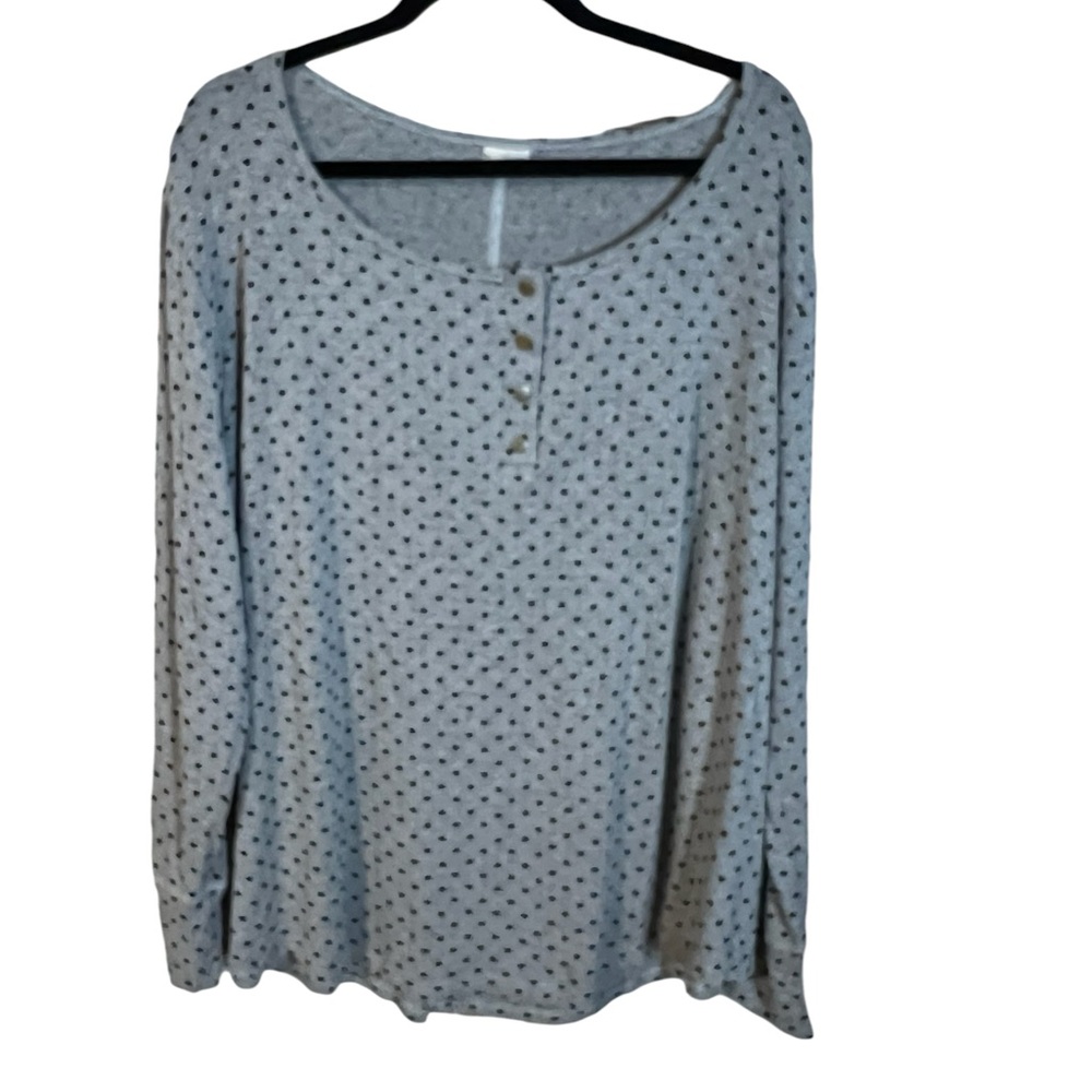 A Buttercream Bamboo top in size 3X